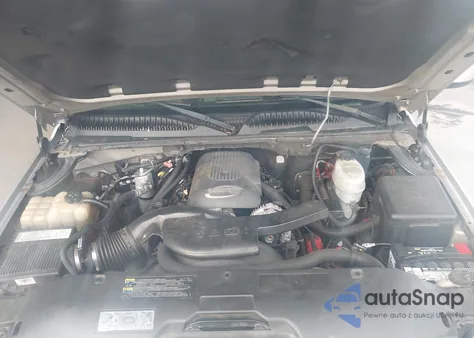 2004 Chevrolet Suburban 1500 Lt из США, поврежденный, VIN 1GNEC16Z44J222282